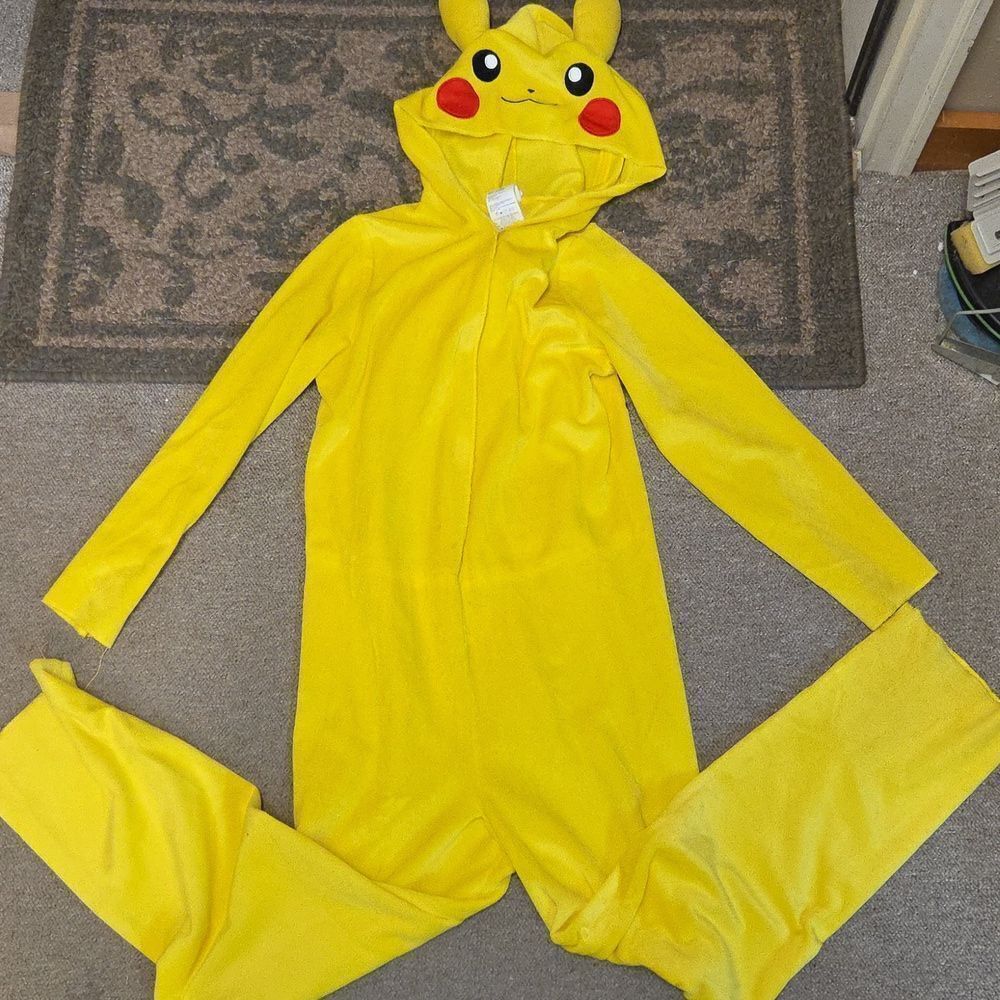 Pokemon Pikachu All in one Costume Hoodie‎ Sleepwear Chikds L 10-12